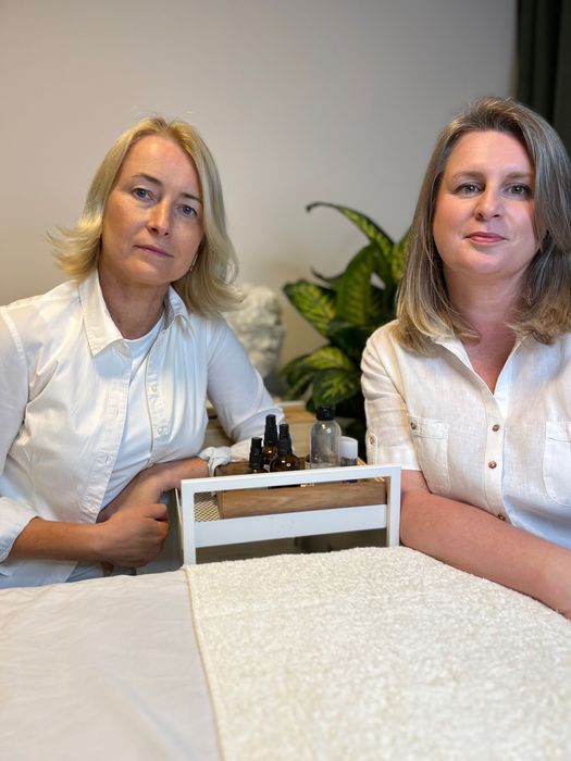 Konchowanie / Świecowanie uszu, Stawianie baniek