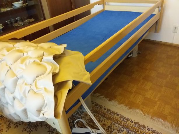 Łóżko rehabilitacyjne + pilot + materac + materac przeciwodlezynowy