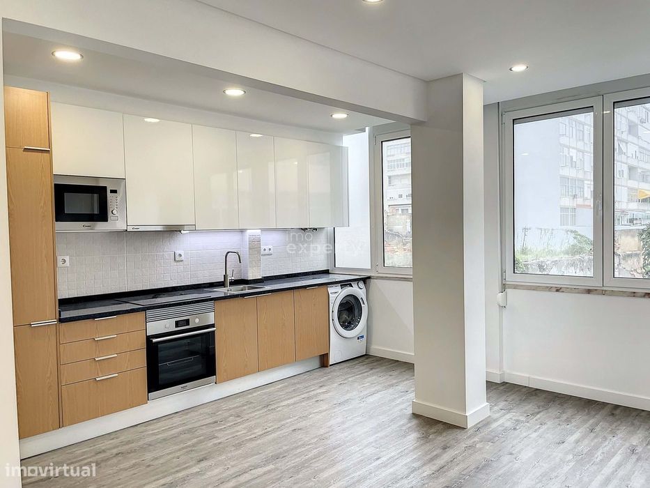 Apartamento T2 Remodelado na Ajuda, Lisboa