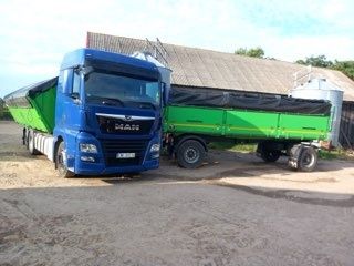 MAN TGX 26.460 z przyczepą.
