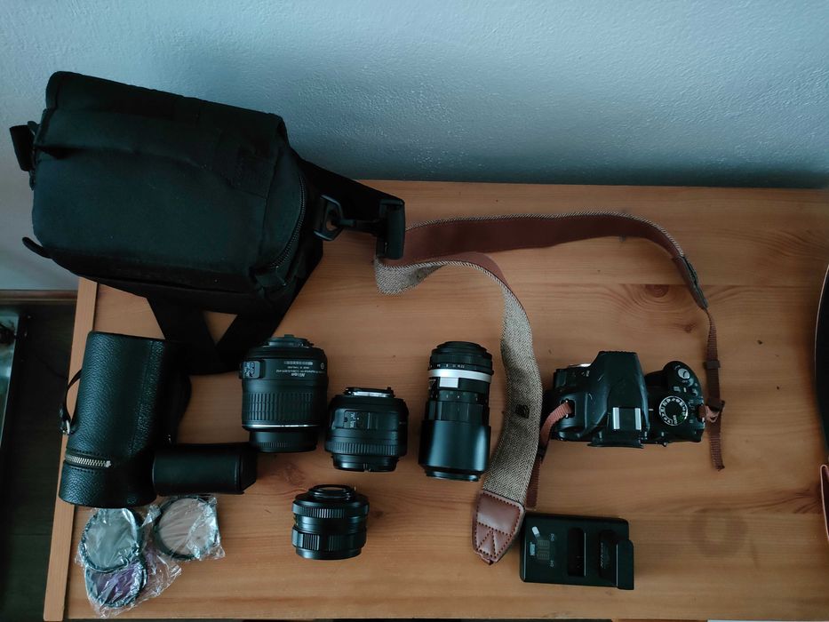 Aparat Nikon D3100+obiektywy+etui