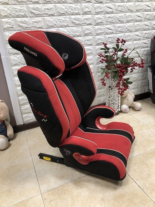 Автокрісло Recaro Monza Nova 2 Seatfix група 2/3 (15-36кг) рекаро