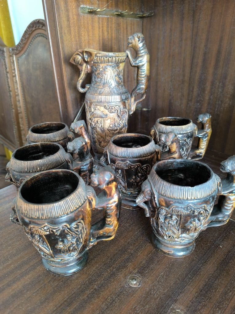 Conjunto de jarra e 6 canecas faiart