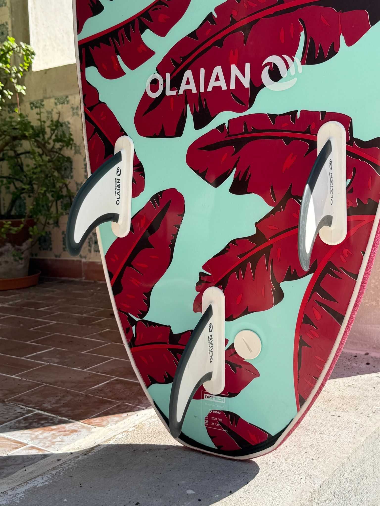 Prancha de Surf – Olaian 500 7'0" (55L) + Saco + Leash (30 de Julho)