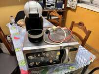 Microondas e maquina de cafe
