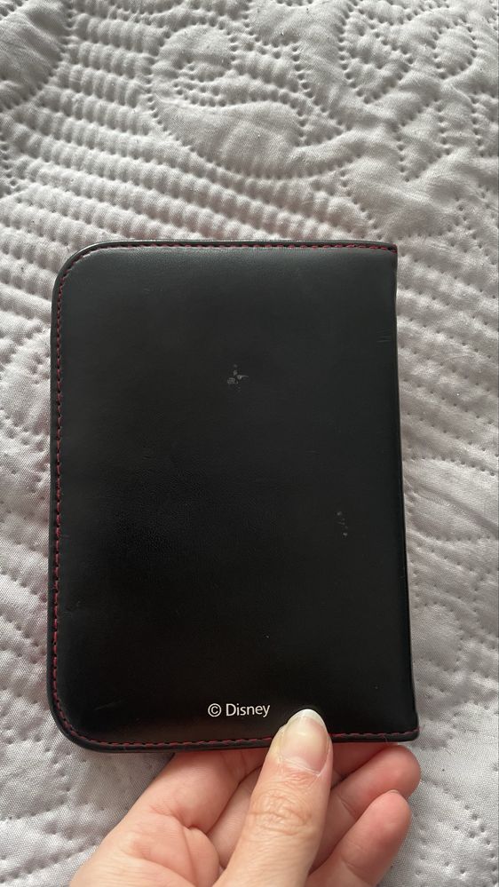 Etui na paszport myszka miki sinsay czerwone czarne