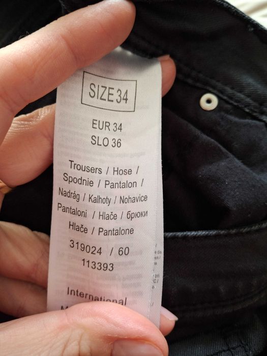 Czarne woskowane spodnie 34 XS bawełna