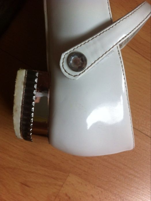 buty komunijne białe