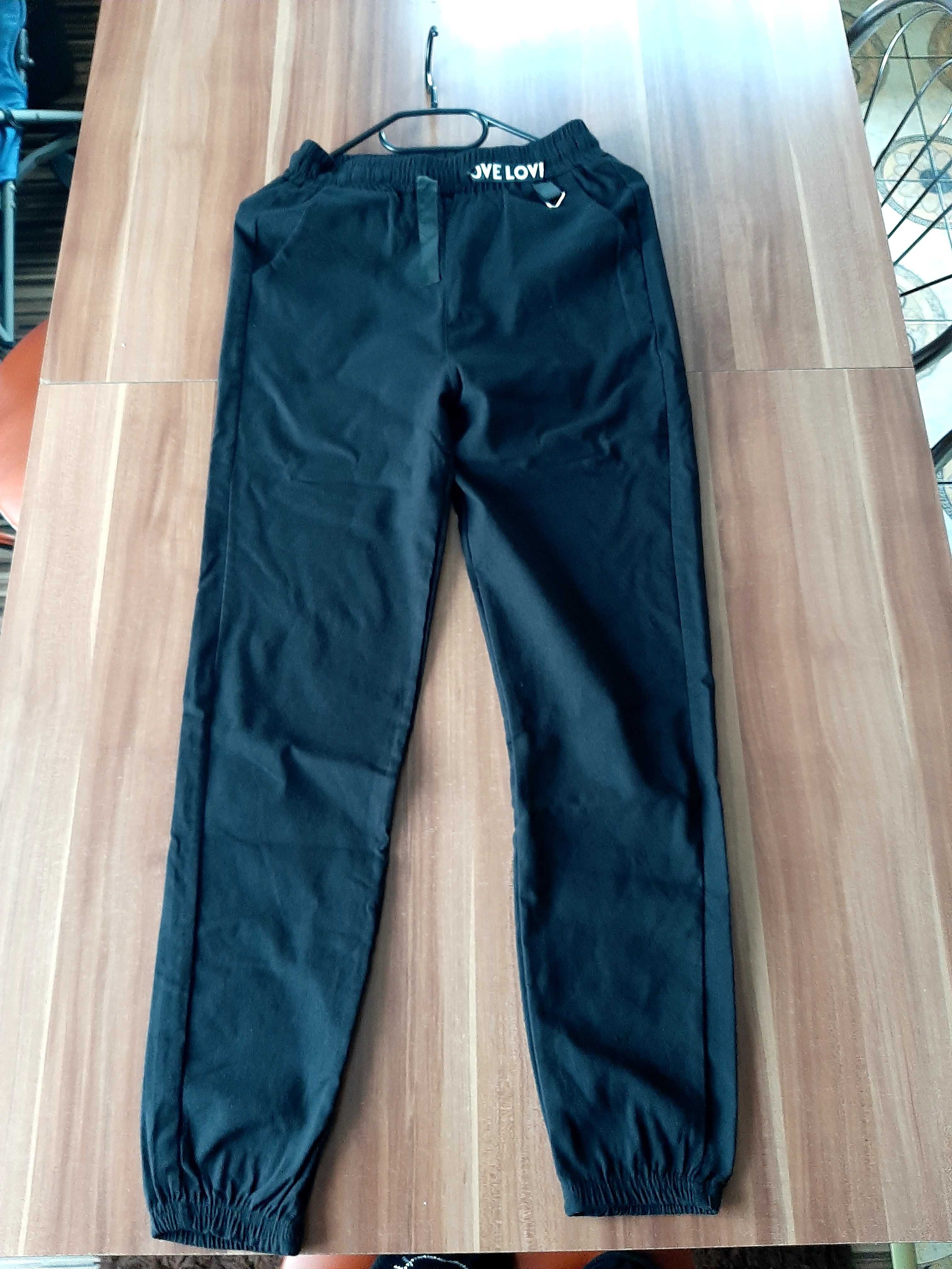 Nowe spodnie damskie rozmiar S/M