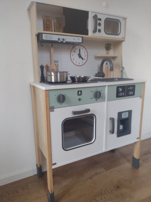 Kuchnia drewniana dla dzieci