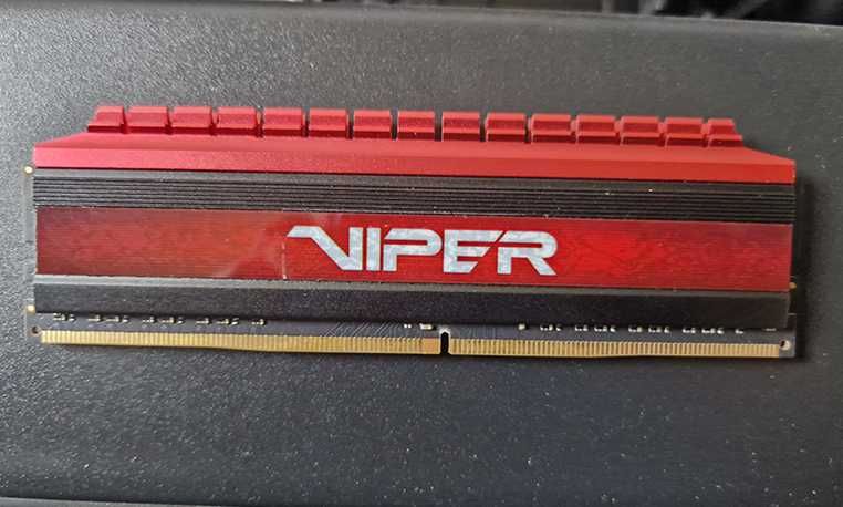 Komputer stacjonarny Intel Core i7-8086K DDR4 Viper Radeon RX580 8GB