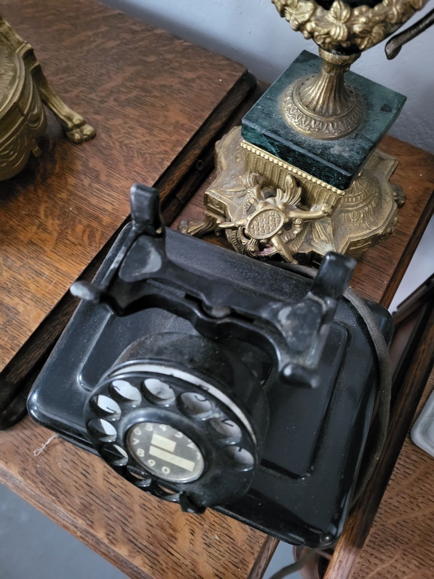 Stary telefon analogowy RTT 1955 rok