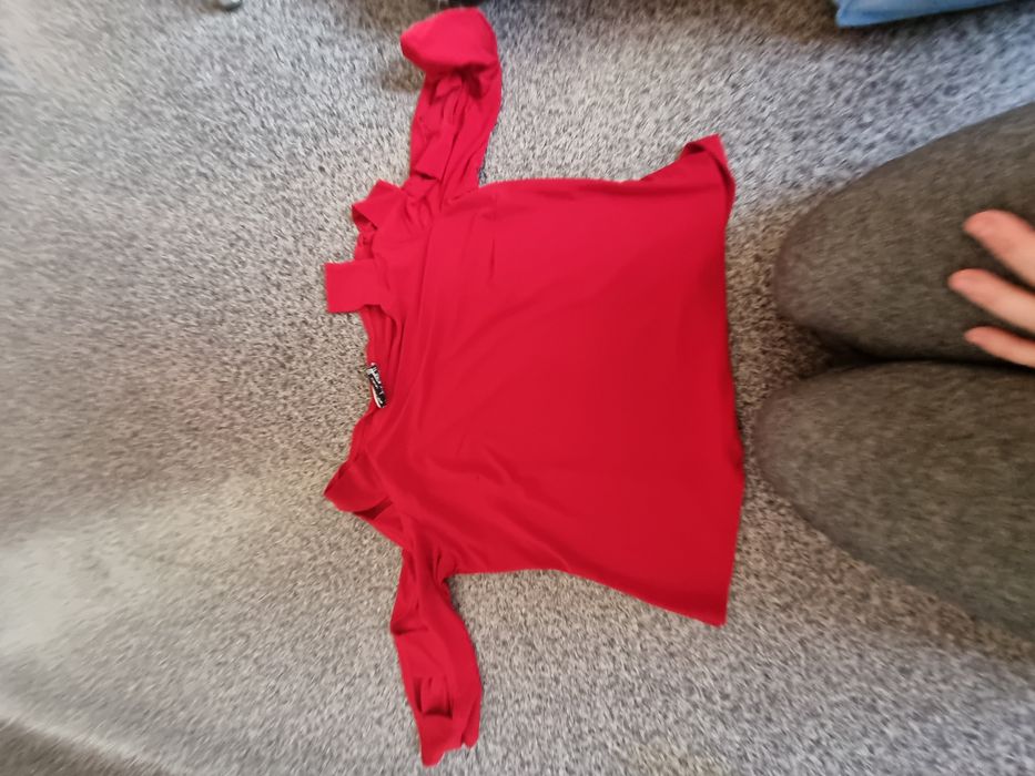 bluzka czerwona raczej s/m