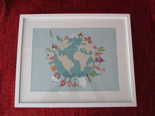 Quadro com moldura branca