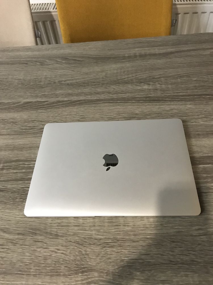 MacBook Air Retina, 13-inch, 2020