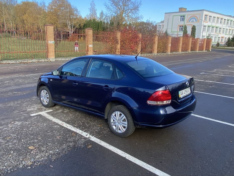 Продам Volkswagen Polo 1.6 газ/бензин з рідним пробігом офіційний 2013