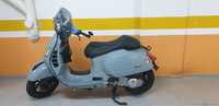 Vespa 300 GTS impecável