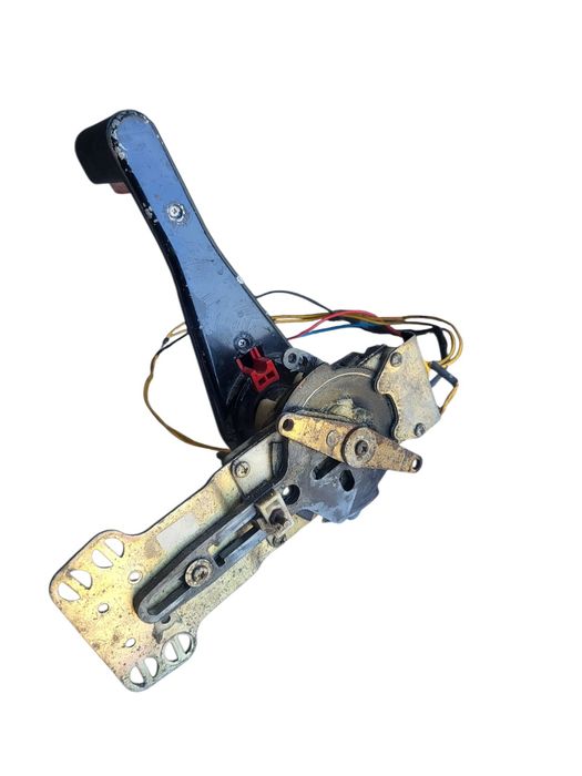 Manetka wewnętrzna z trymem silnik zaburtowy stacjonarny