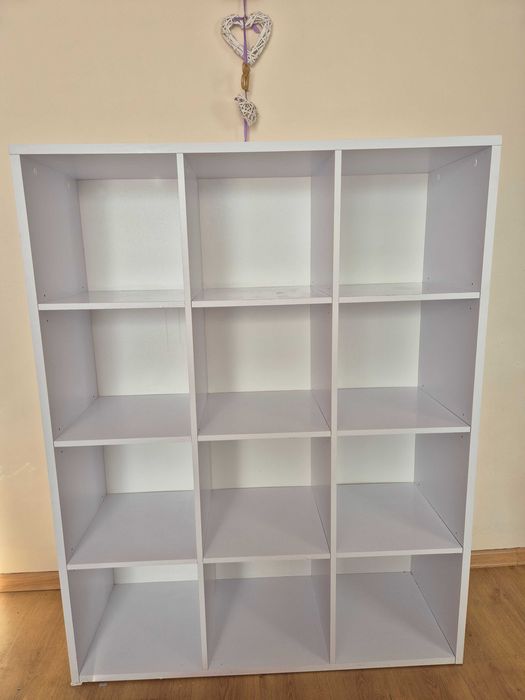 Biały regał dł 114×wys146×gł 38.5