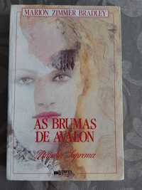 Dois livros da saga As Brumas de Avalon, Marion Zimmer Bradley