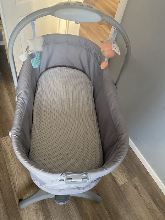 Łóżeczko Chicco Baby Hug 4w1 – wielofunkcyjne, mobilne.