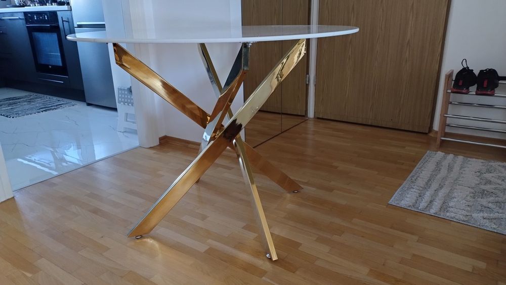 Stół okrągły ceramiczny złoty