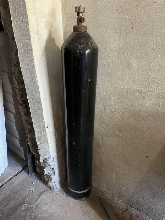 Продам углекислотный балон до 27 года