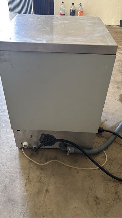 Vendo maquina de lavar xavina