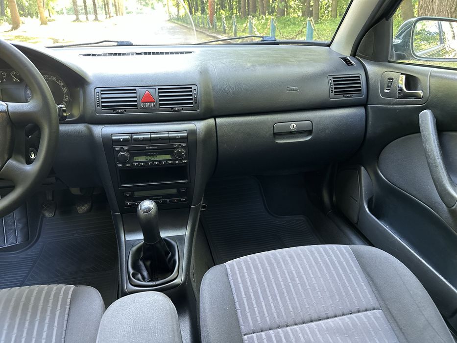 Шкода Тур 1.9 ТДІ хороше та економне авто