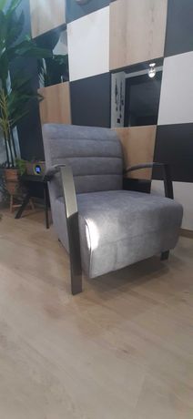 fotel TOMI podłokietnik metalowy