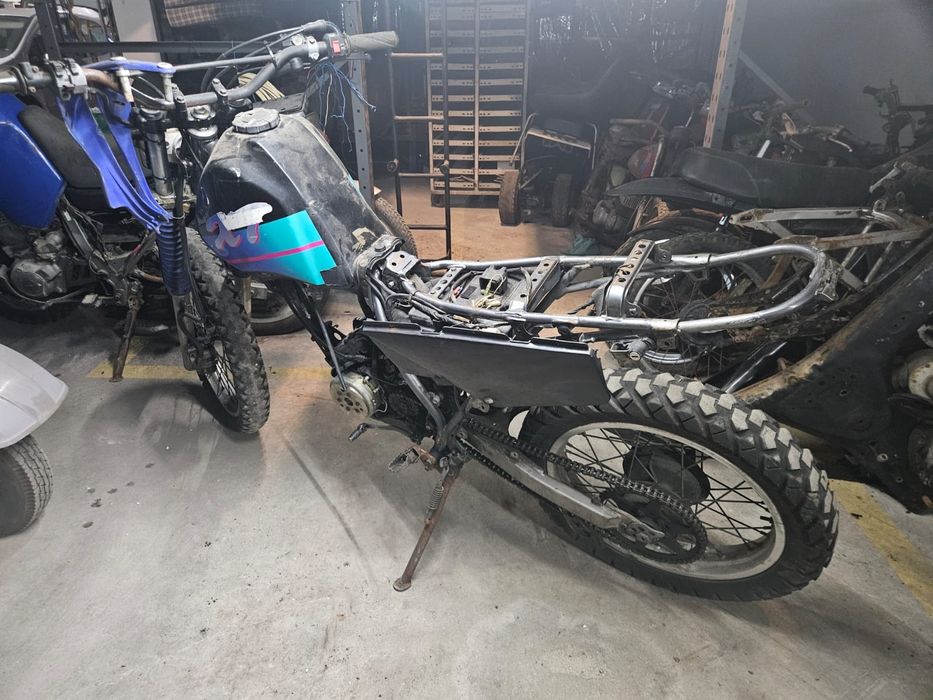 Yamaha XT 350 p/restauro ou peças c/documentos