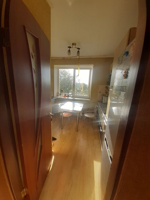 Продам двох кімнатну квартиру смт.Іваничі