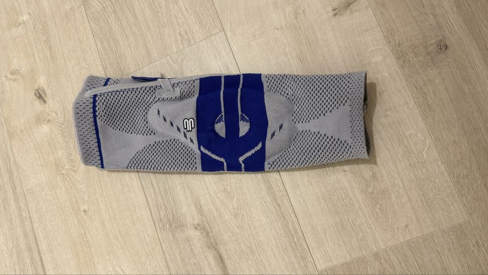 Бандаж GenuTrain P3 Bauerfeind правий