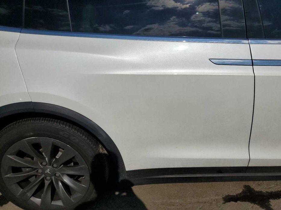 Продається в процесі доставки Tesla Model X 2019