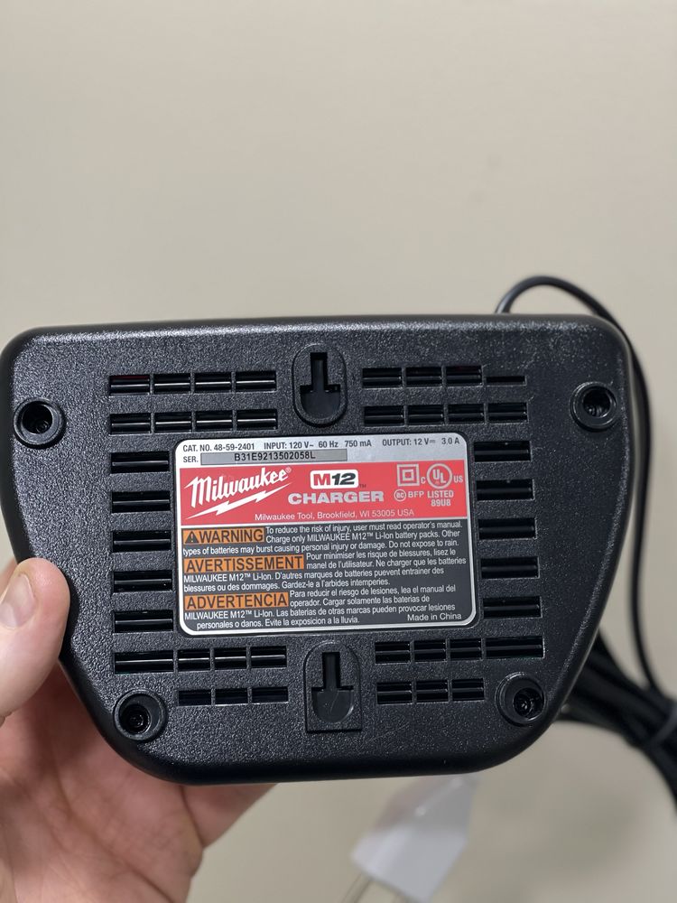 ШВИДКА ЗАРЯДКА Milwaukee M12 на 220В. Оригінальний Пристрій USA