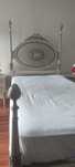 Cama de solteiro vintage com colchão e estrado