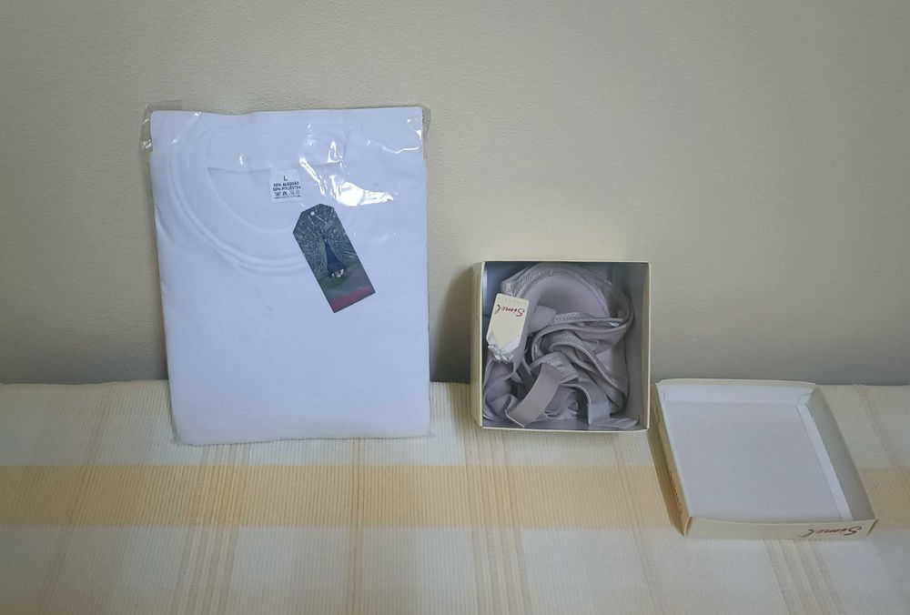 Kit com Camiseta Branca e Sutiã Bege - Novo
