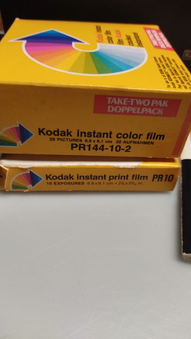Kodak EK100 Instant Camera + mala e 3 packs film