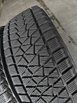 R17 225 65 шини зимові Bridgestone Blizzak DM-V2 арктичні липучки