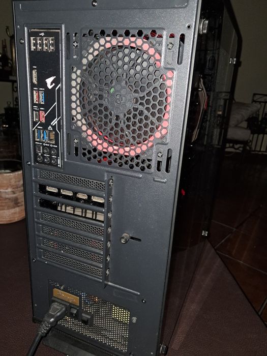 PC Gaming i7‑9700K + RTX 2080 + Seasonic Gold – Pronto a Usar