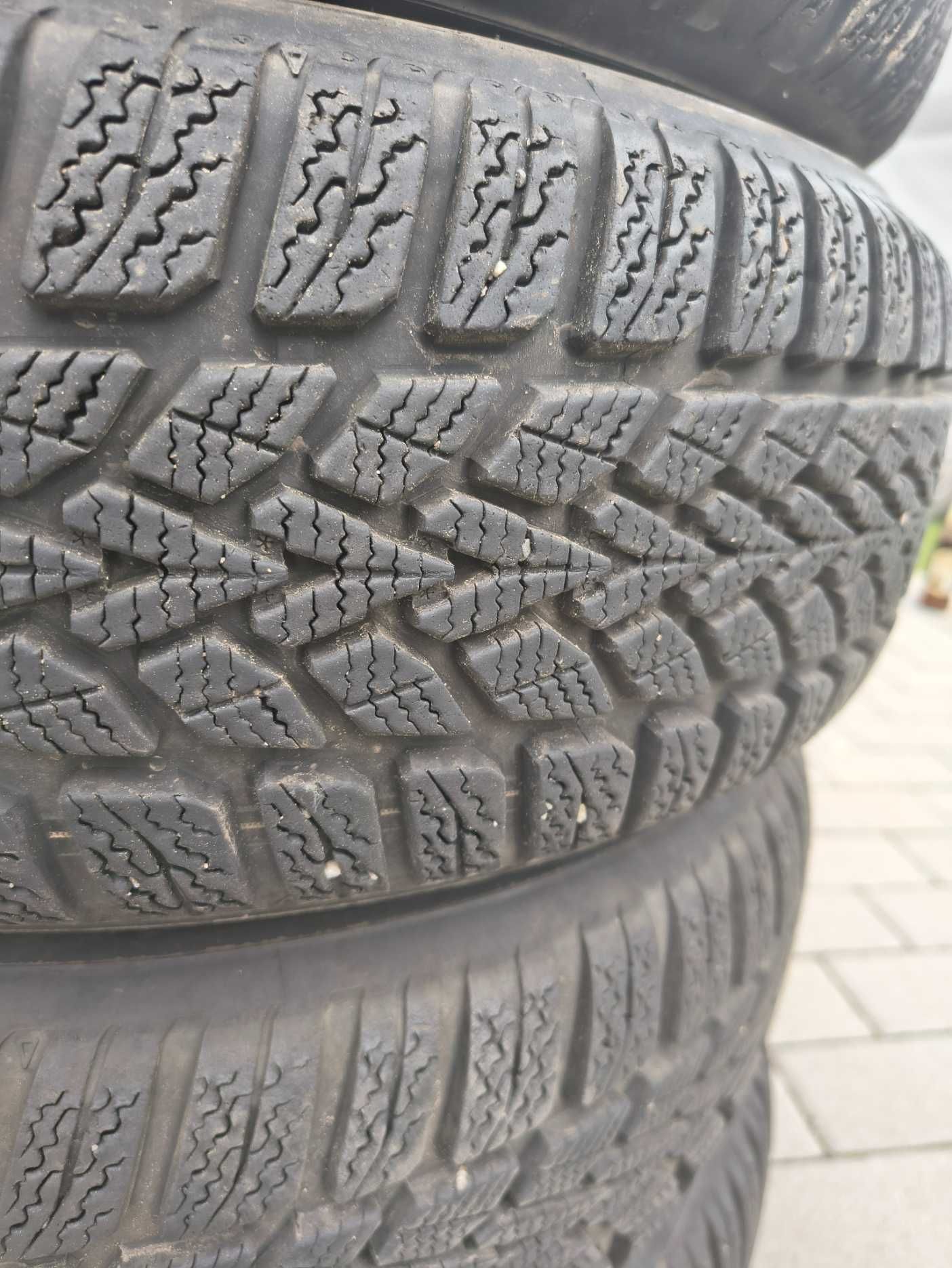 Opony zimowe Dunlop Response  185  65  R15  - 88T