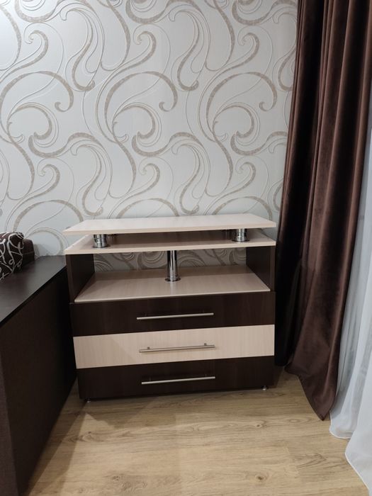 Продам комод коричневий