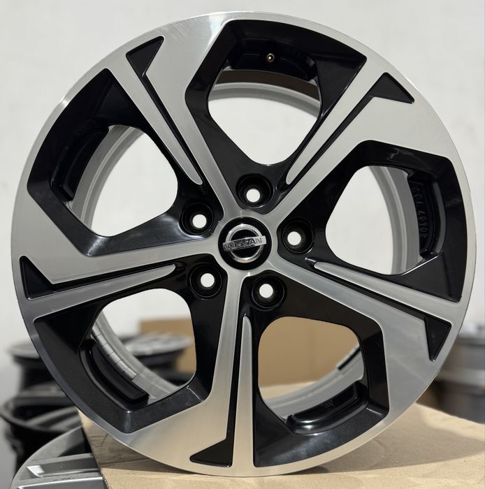 Диски 5x114.3 R17 Nissan Rogue X-Trail Qashqai Leaf Renault Infiniti