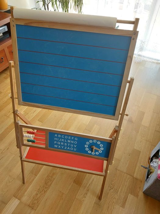 Tablica do zabawy z magnesem i na kredę dla dzieci