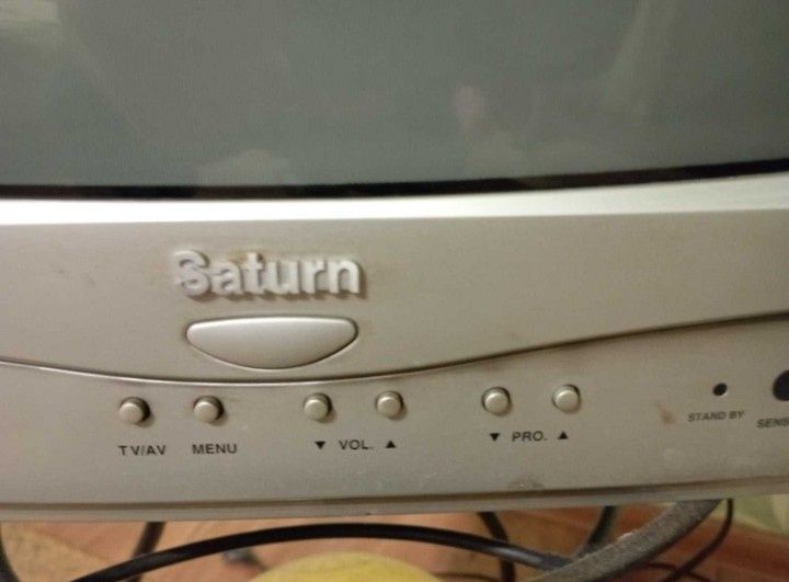 Продам телевізор Saturn