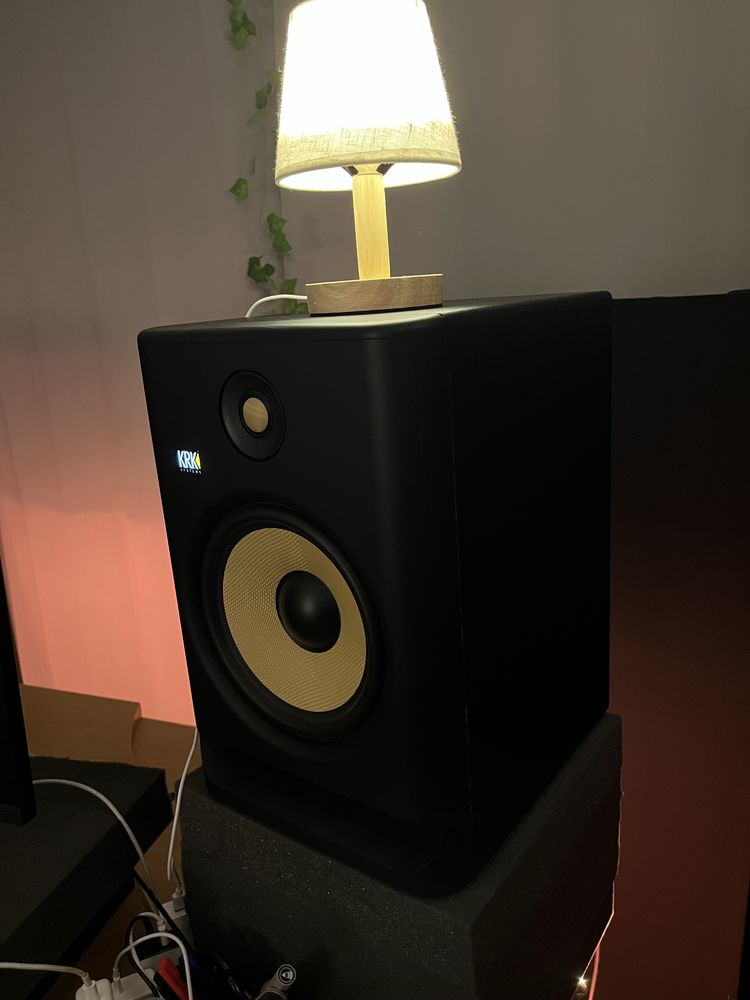Monitores de estudio KRK RP 8 G4