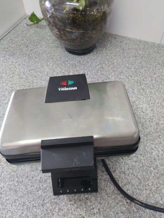 Torradeira e máquina de waffer