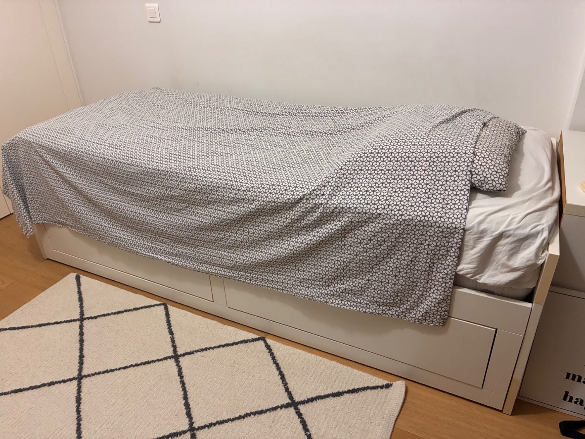 Cama iKea Brimnes