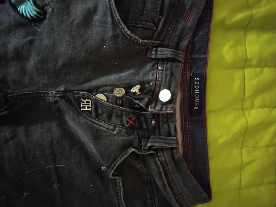 Calças redhouse em bom estado