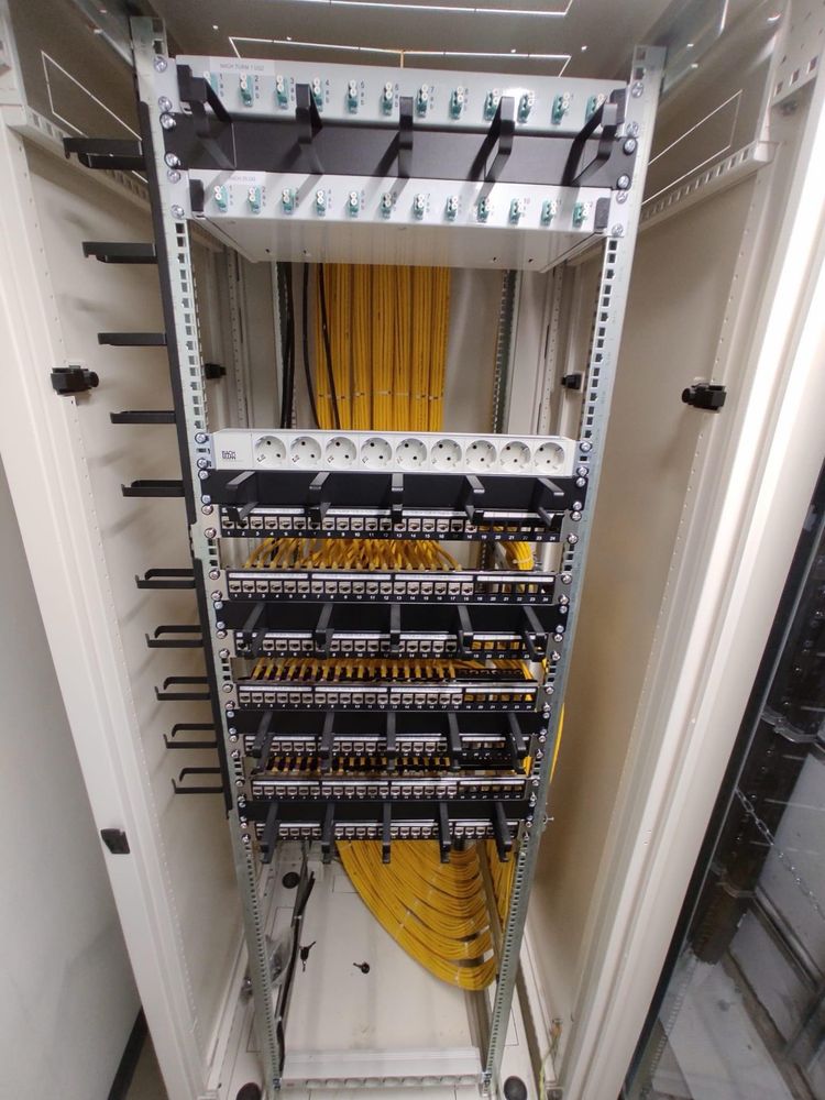 elektryk, instalacje elektryczne, doradztwo, pomiary i przeglądy inst.